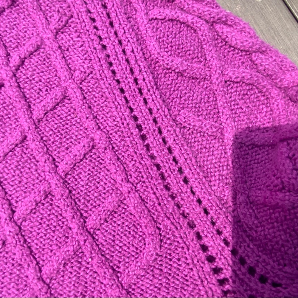 American Eagle Size Small Raspberry Chunky Knit Sweater - Picture 6 of 9
